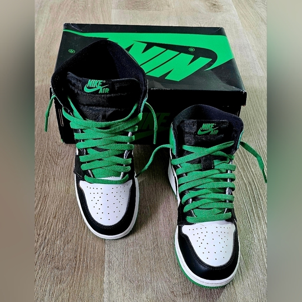 Size 7Y Nike Air Jordan 1 Retro High OG GS "Lucky Green"